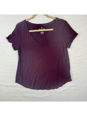 ✨3/$30 American Eagle Outfitters M Soft & Sexy Plum V-Neck Tee Shirt Relaxed Fit